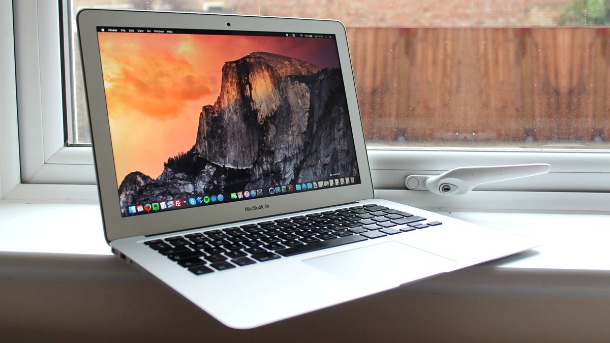 Apple MacBook Air (13-inch, 2017)