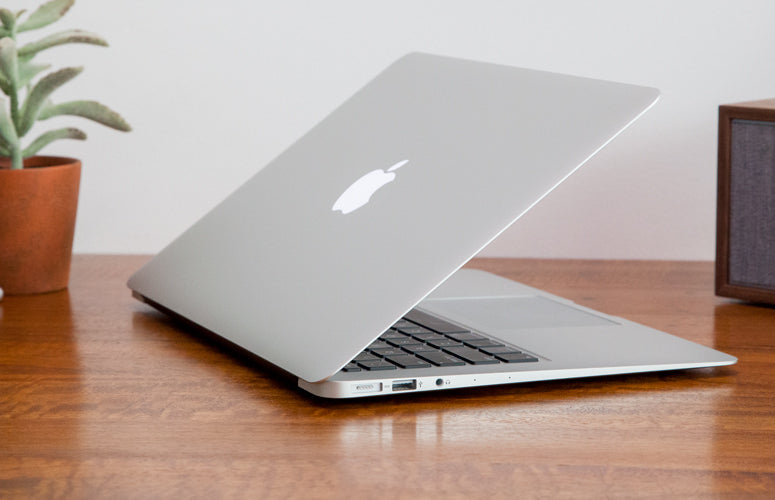 Apple MacBook Air (13-inch, 2017)
